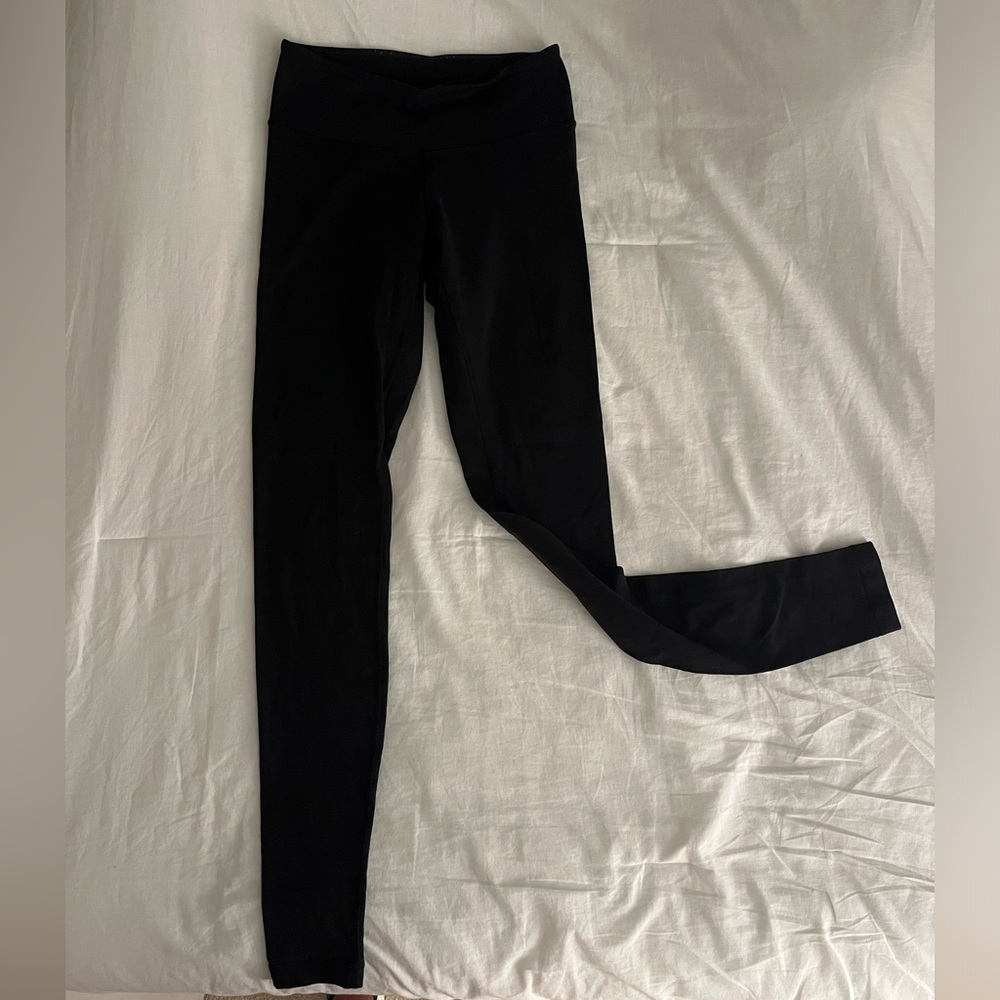 Lululemon Wunder Under low rise black leggings